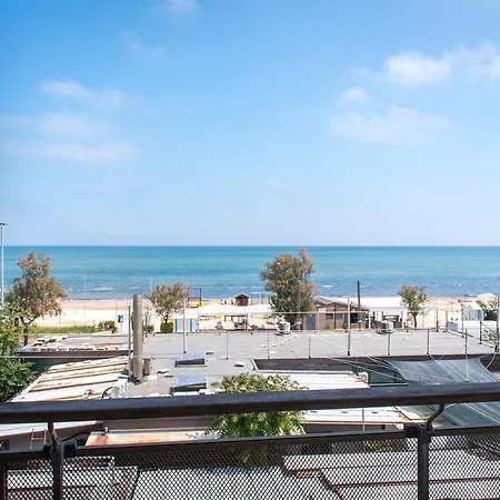 Se001 - Senigallia, Bilocale Sul Mare Con Spiaggia Senigallia